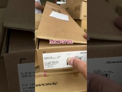 un inventario grande de componentes