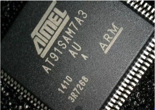 Canales del microprocesador ATMEL QFP ADC del circuito integrado de AT91SAM7A3-AU