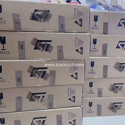SMT exhibe el TI LP8860LQVFPRQ1 SMD2835 de IC Automotive del conductor del LED