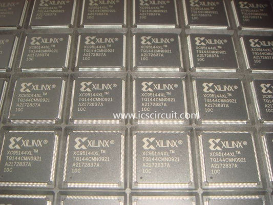 Chip CI programable DC XCS40-3PQ208I del PCN espartano y familias del Espartano-XL FPGA